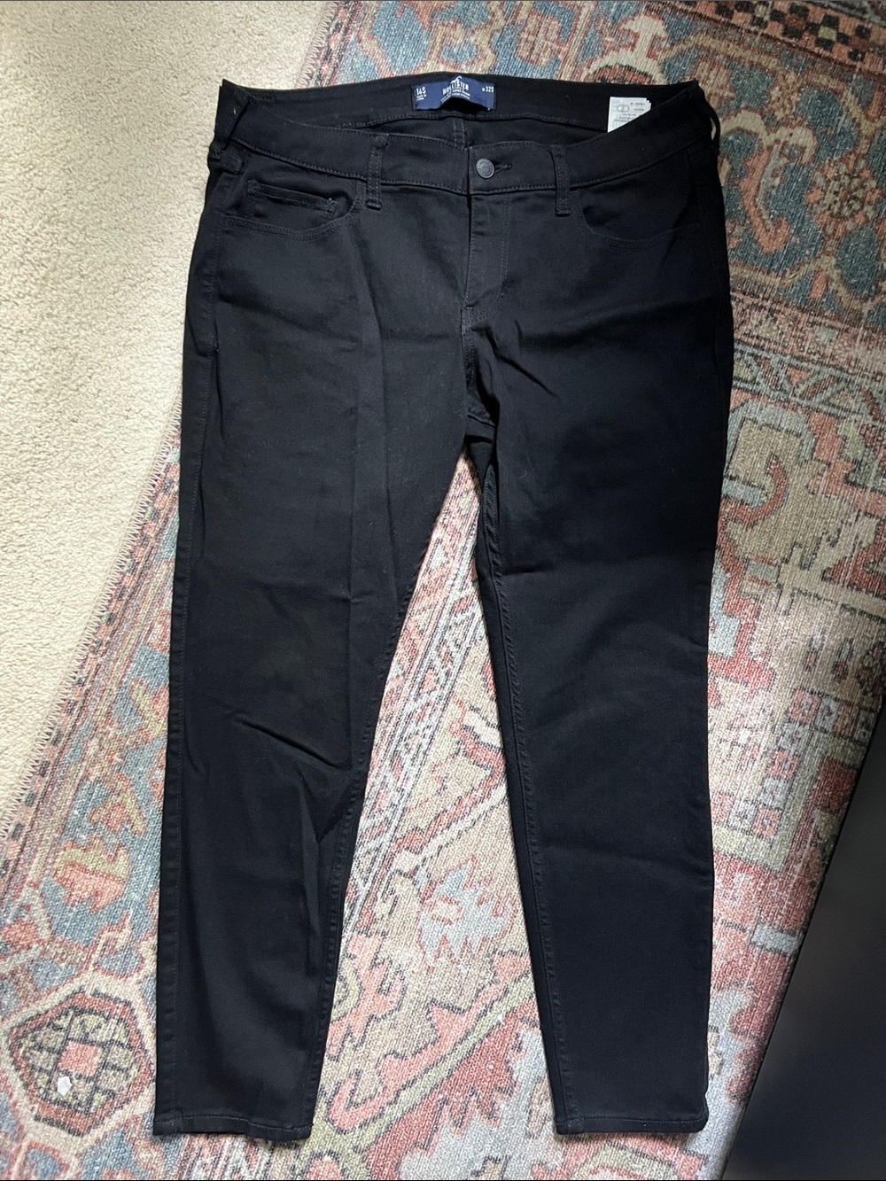 Hollister Low-Rise Super Skinny Jeans 14S